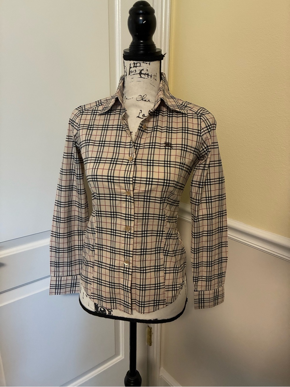 Burberry blue label nova check Classic Beige Plaid Button-Up Shirt - women EU 36